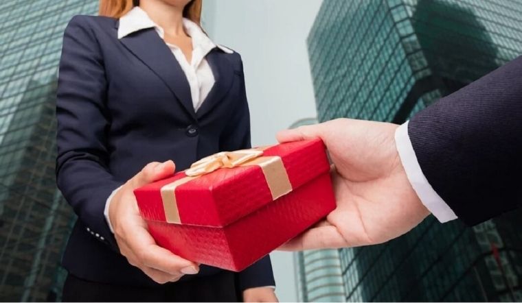 Tổng hợp 9+ món quà tết cho đối tác sang trọng và ý nghĩa nhất 2026