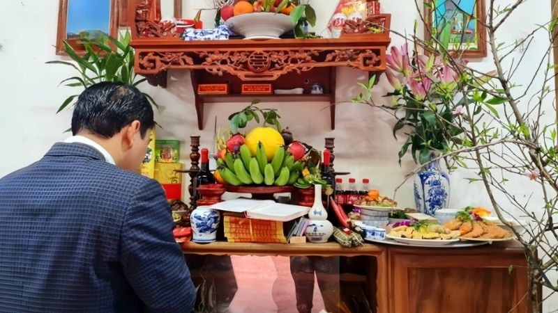 Sau khi cúng giao thừa ngoài trời có cần cúng trong nhà