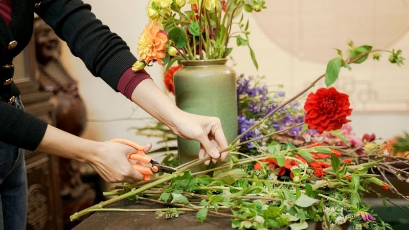 Kinh nghiệm chọn và chăm sóc hoa tươi lâu suốt Tết