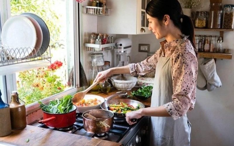 Ra ngoài dạo xuân giúp tinh thần thoải mái và đón sinh khí mới