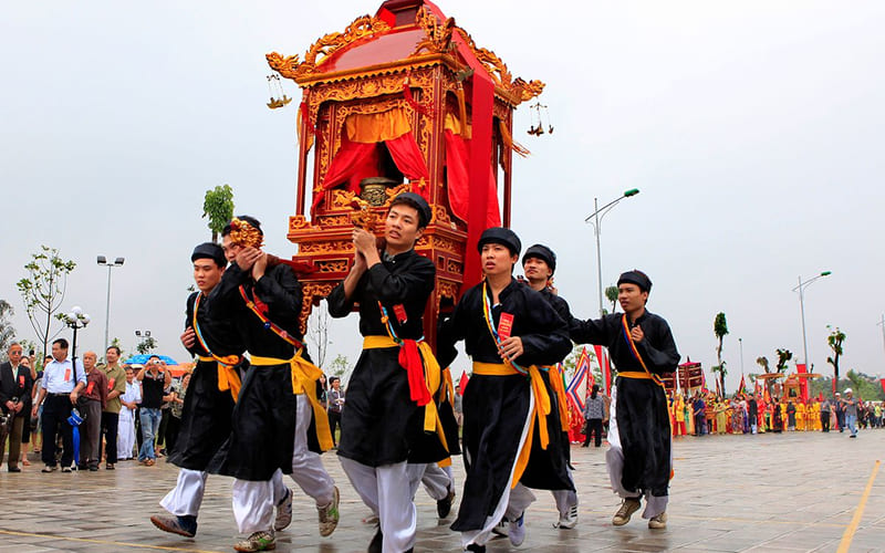 Lễ Mật – Khoảnh khắc tắt đèn thiêng liêng Lễ Mật – Khoảnh khắc tắt đèn thiêng liêng