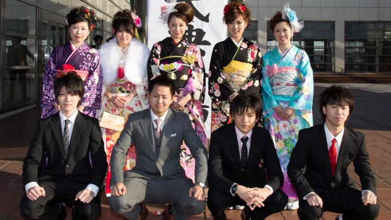 Trang phục truyền thống trong lễ Thành Nhân