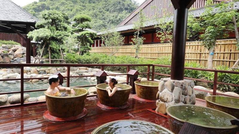Yoko Onsen Quang Hanh