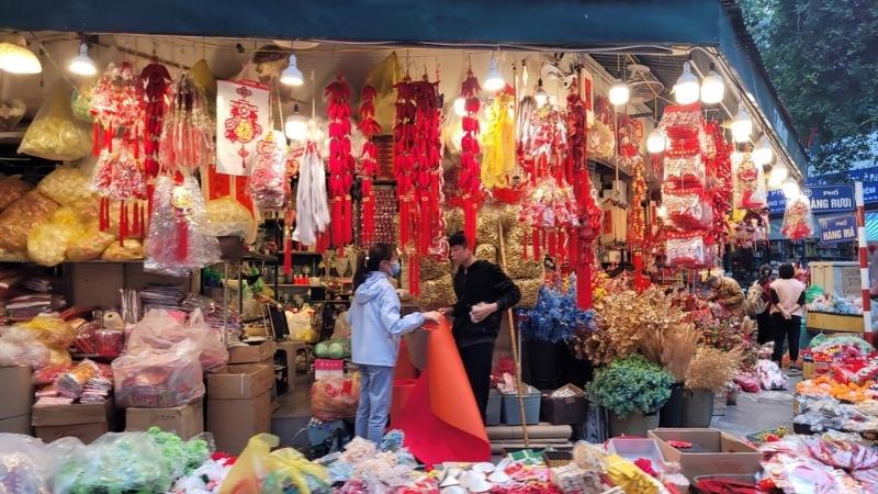 Bạn có thể mua phụ kiện trang trí backdrop tại phố Hàng Mã