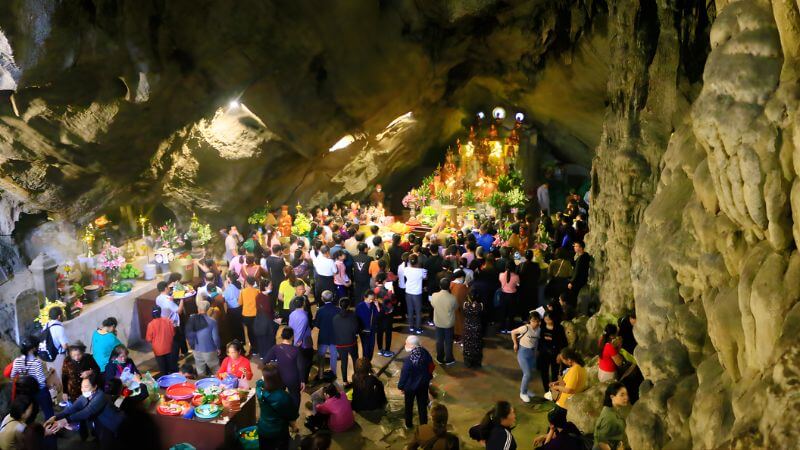 Động Hương Tích (Nam Thiên Đệ Nhất Động)