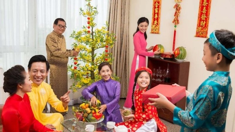 Sắm quần áo mới cho gia đình