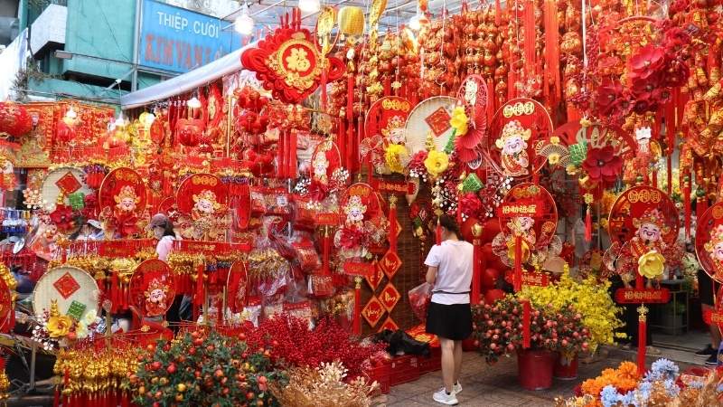 Sắm Tết trước giúp bạn tránh bị cuốn vào bão giá dịp Tết