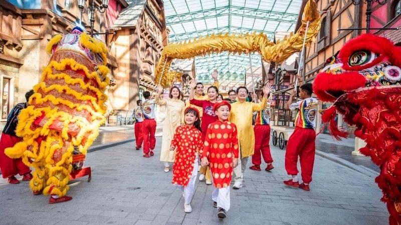 Ý nghĩa của việc chọn giờ đẹp xuất hành mùng 1 Tết Ý nghĩa của việc chọn giờ đẹp xuất hành mùng 1 Tết