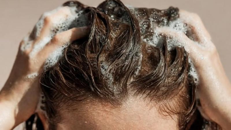 Mùng 1 Tết có nên gội đầu không?