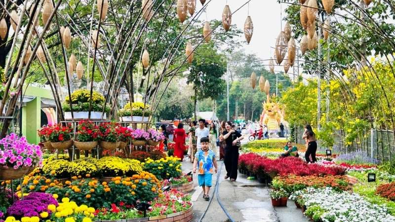 Mùng 4 Tết là thứ sáu