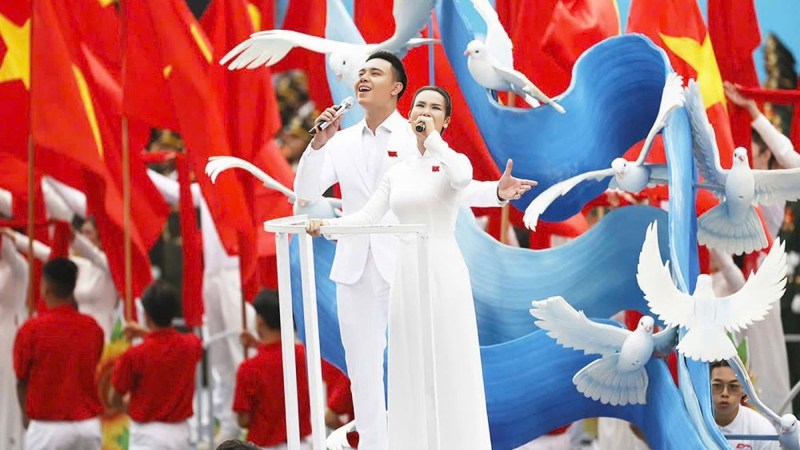 Các hoạt động kỷ niệm thường niên vào ngày 24/11