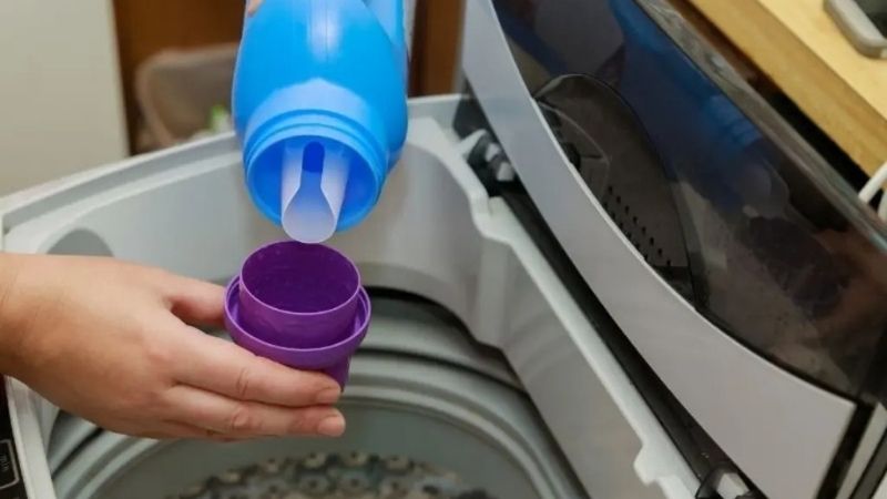 Câu hỏi thường gặp về nước xả vải hương nước hoa