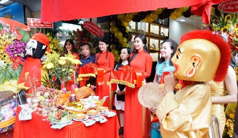 Xem ngày đẹp mở hàng khai trương đầu năm 2026 Bính Ngọ đón tài lộc