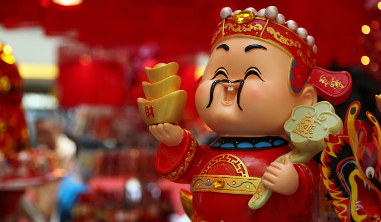 Ngày vía Thần Tài khi không mua vàng thì mua gì để lấy may?