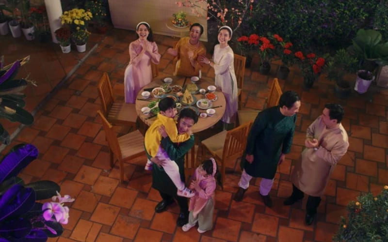 Về Nhà Là Có Tết