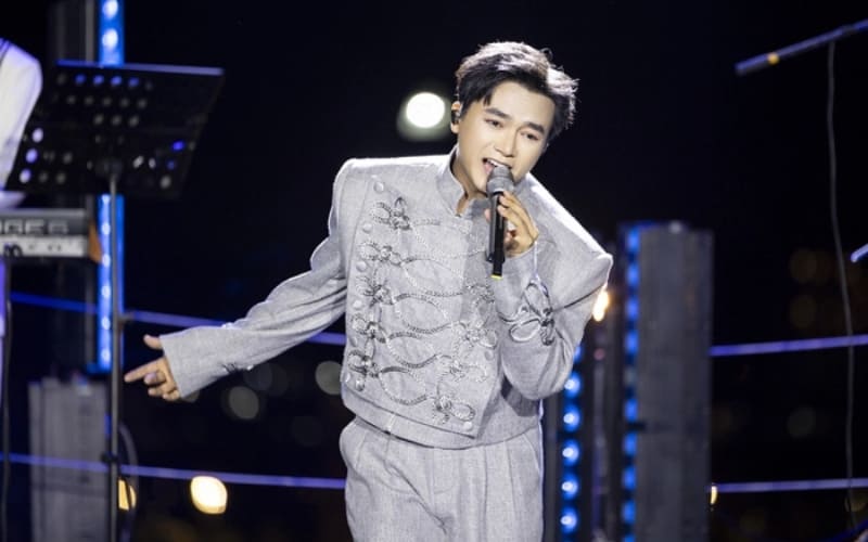 Năm Qua Đã Làm gì