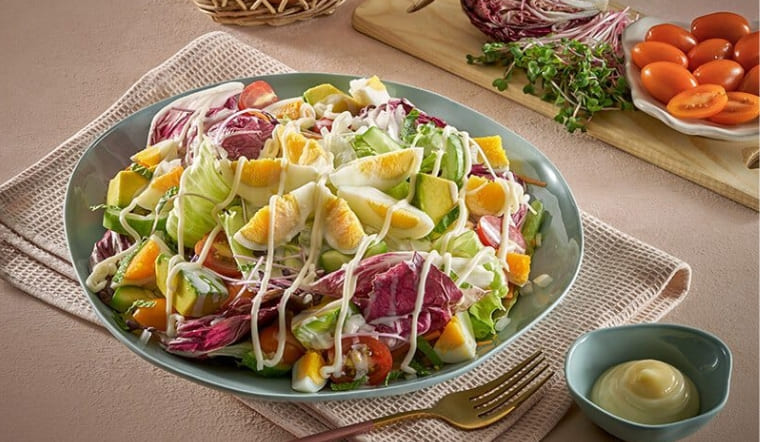 2 cách làm Salad trứng rau củ giảm cân - Công thức sốt trộn ngon bất bại