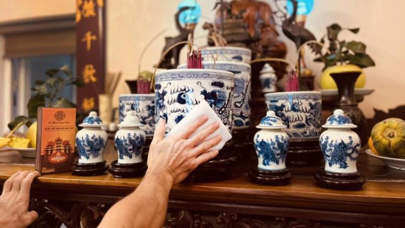 Vệ sinh bàn thờ Vệ sinh bàn thờ