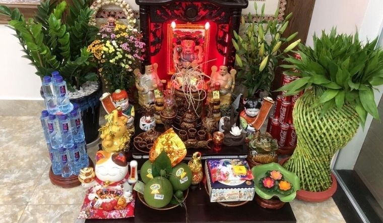 Bàn thờ Thần Tài nên có 1 hay 3 bát hương? Giải đáp chuẩn