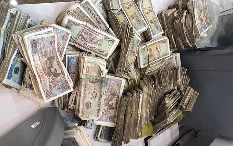 Không dùng tiền cũ, nhàu nát