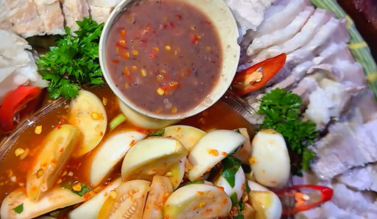 Tuyệt chiêu làm mẹt thịt luộc cà pháo mắm tôm ngon như ngoài hàng