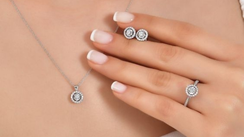 Trang sức nhỏ gọn