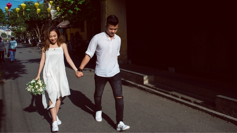 Bạn nên gửi lời chúc vào khoảng 22h - 23h đêm 30 Tết hoặc sáng sớm mùng 1