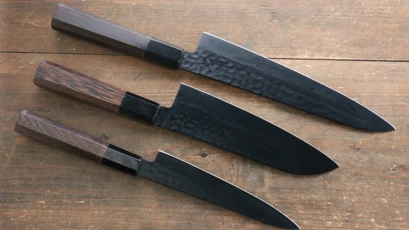 Vật dụng sắc nhọn thường mang sát khí