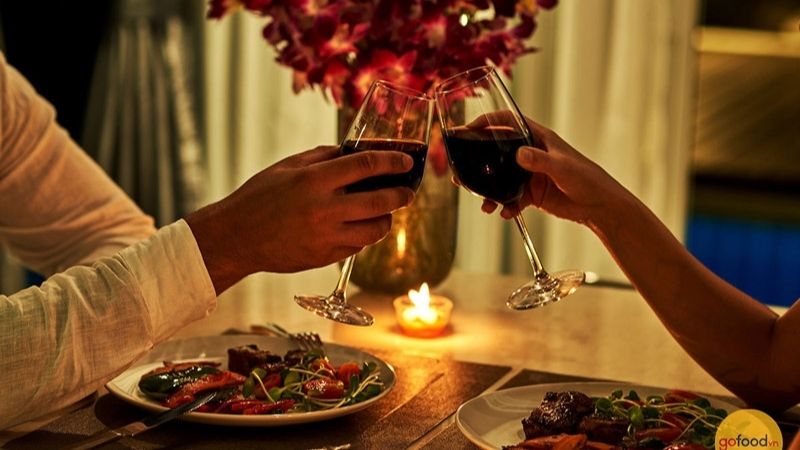 Những sai lầm nên tránh khi chuẩn bị bữa tối Valentine tại nhà