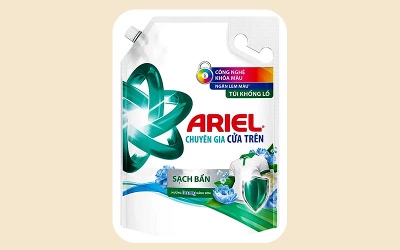 Nước giặt Ariel Khử Mùi Ẩm Mốc (Màu xanh lá)