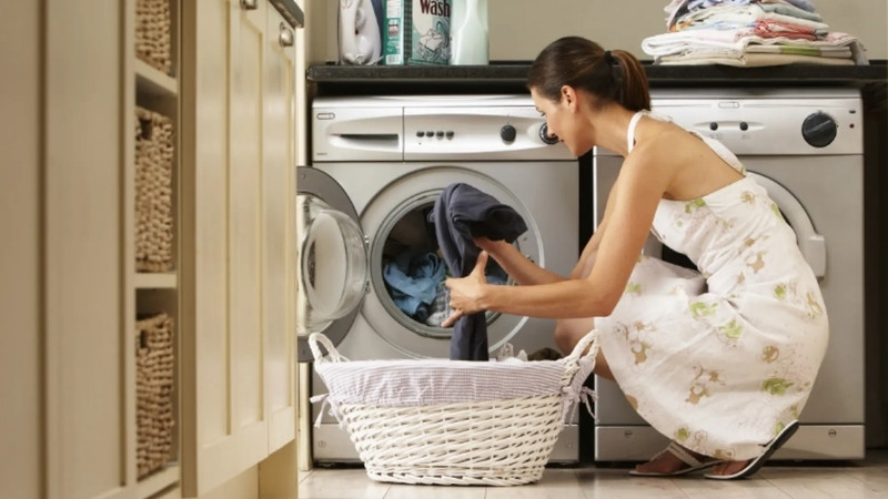 Chọn Ariel nếu gia đình thường xuyên sử dụng máy giặt cửa trước