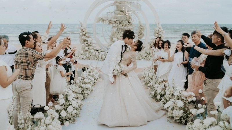 Mùa cưới 2026 xu hướng là tiệc tối giản, cưới biển và ưu tiên trải nghiệm cá nhân hóa