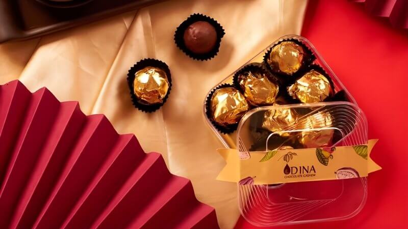 Hộp chocolate cao cấp (nhập khẩu hoặc Việt Nam)