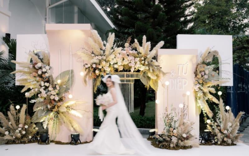 Cổng cưới tinh tế, thu hút