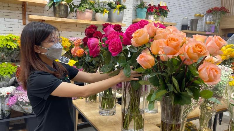 Giá hoa hồng ngày Valentine 14/2 bao nhiêu?