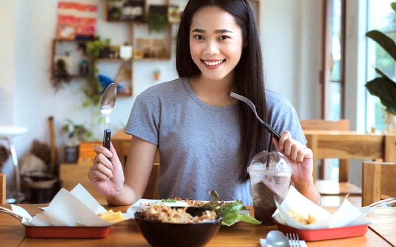 Ăn đủ bữa giúp ổn định trao đổi chất, tránh tăng cân