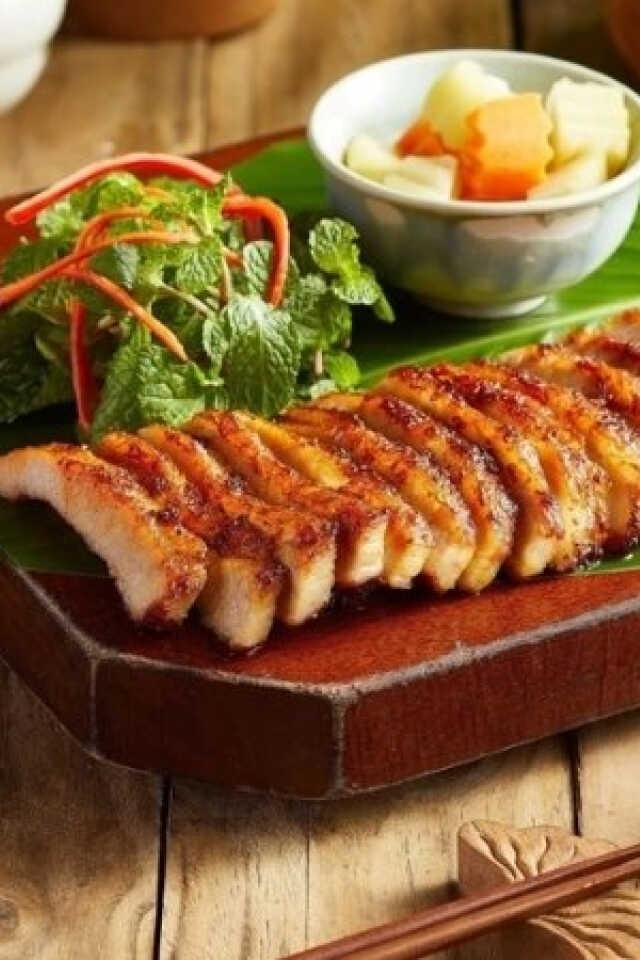 Hướng dẫn làm má heo nướng sả ớt thơm lừng, đậm vị khiến cả nhà tấm tắc