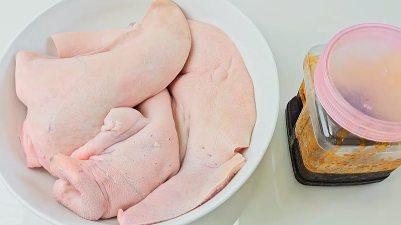 Nguyên liệu làm má heo chiên giòn