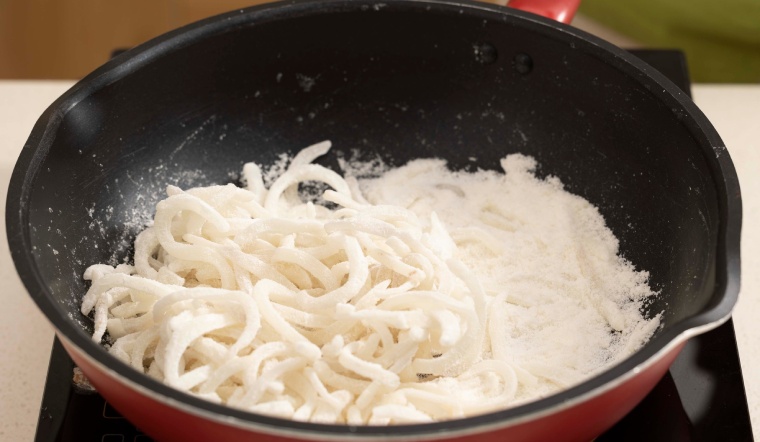 Sên mứt dừa không khô phải làm sao? Hướng dẫn "cứu" mẻ mứt thành công