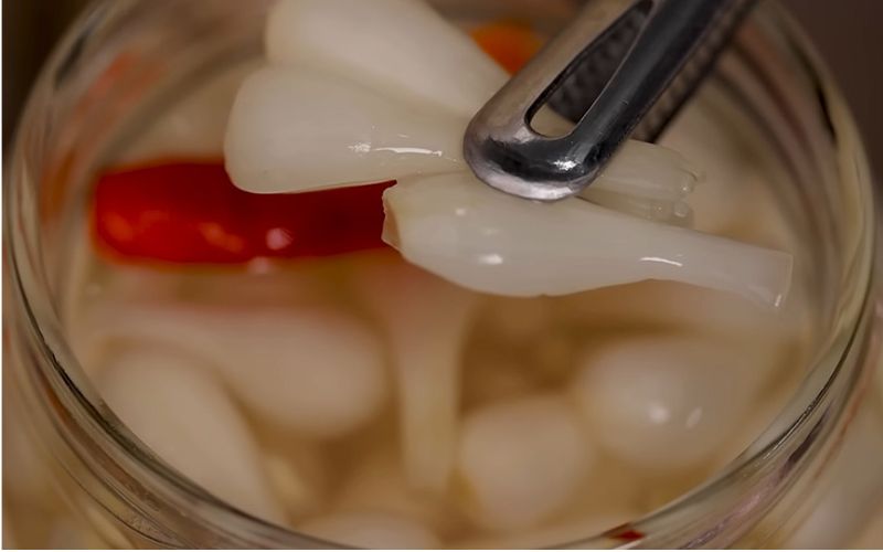 Ngâm đúng cách giúp kiệu chua ngọt, bảo quản lâu