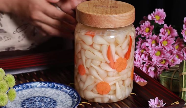 Mẹo làm củ kiệu hết hăng cấp tốc - Bí quyết trắng giòn đón Tết