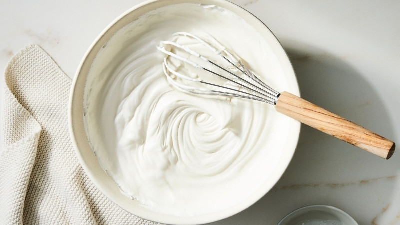 Thêm kem tươi dạng lỏng