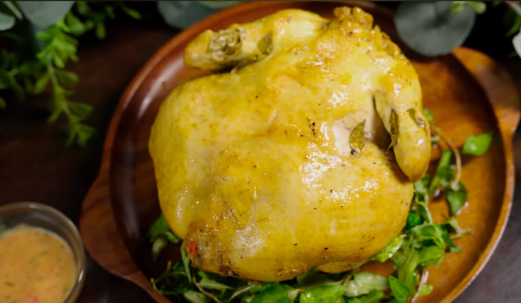 Mẹo làm gà hấp bằng nồi cơm điện da vàng óng, thịt mọng nước siêu nhàn rỗi