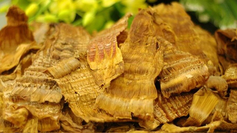 Măng tươi ngon có mùi thơm đặc trưng, không có mùi hôi hay mùi hóa chất nồng nặc