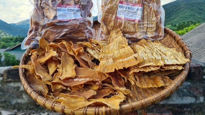 Chọn búp măng thô, đốt đều, vỏ mỏng, màu sắc tươi tự nhiên để măng ngon và ít đắng