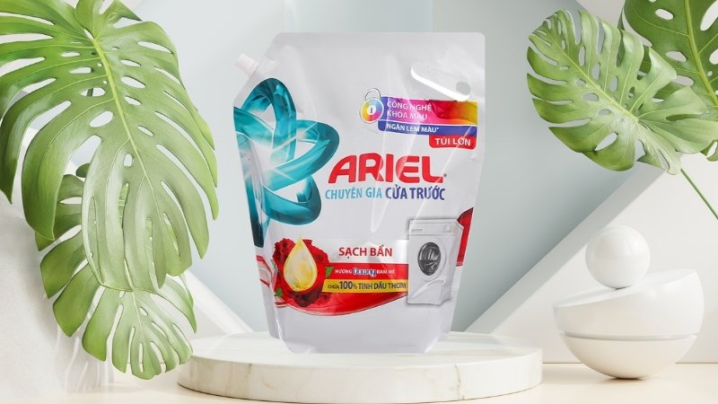 Nước giặt Ariel chuyên gia cửa trước hương Downy đam mê