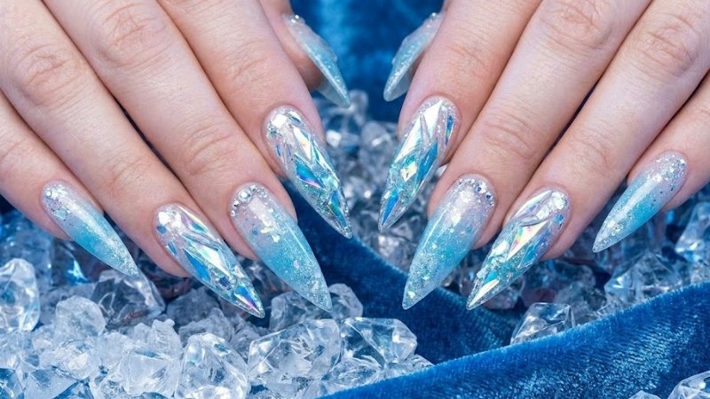 Nail thủy tinh có thể giữ được khoảng 3 - 4 tuần