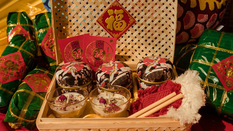 Lì xì bằng những set quà thiết kế sẵn