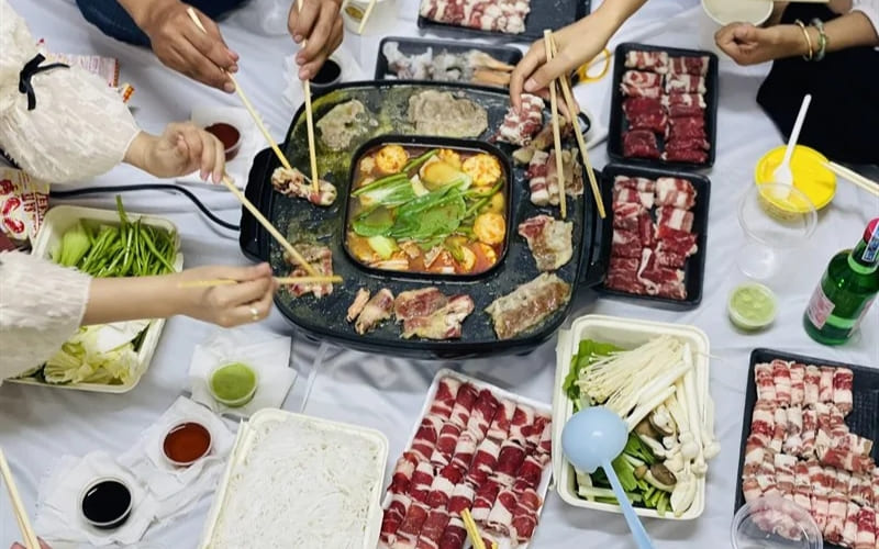 Số món vừa phải giúp bữa ăn gọn gàng, thoải mái.