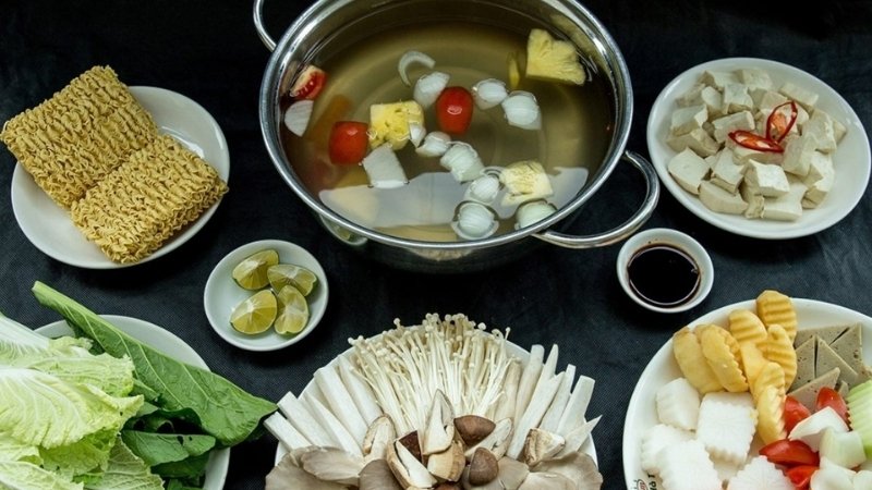 Lẩu nấm thiên nhiên